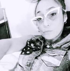 Meet your Posher, Candida